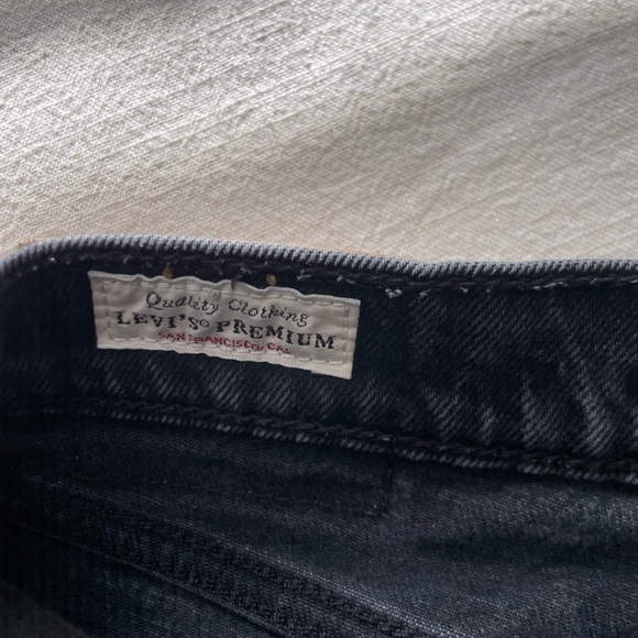 Classic Black Women's Jeans - Picture 4 of 6